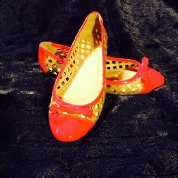 🎉Style Staples HP 4/8🎉NWOT Kate Spade flats - Picture 2 of 4